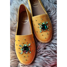 Load image into Gallery viewer, Emerald Bee