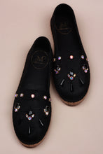 Load image into Gallery viewer, Bee