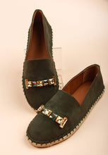 Load image into Gallery viewer, Magnolia