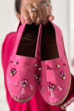 Load image into Gallery viewer, Bee - Hot Pink