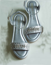 Load image into Gallery viewer, Moondance