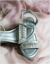 Load image into Gallery viewer, Moondance