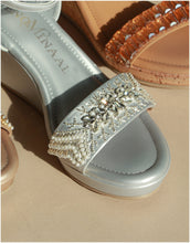 Load image into Gallery viewer, Moondance