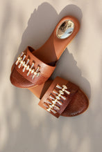 Load image into Gallery viewer, Praline