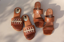 Load image into Gallery viewer, Praline