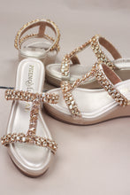 Load image into Gallery viewer, Swan